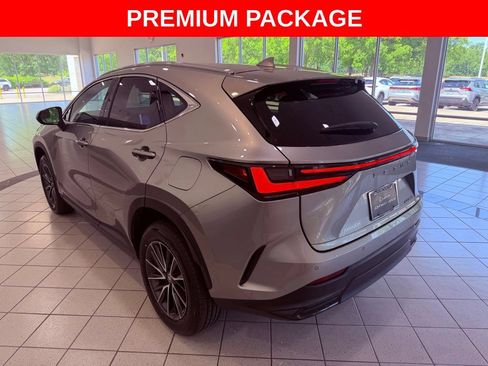 Used 2024 Lexus NX 250 FWD image 5