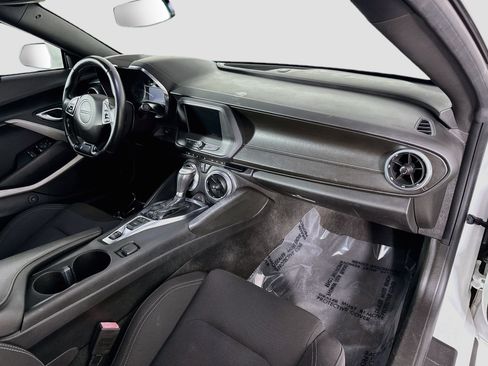 Used 2020 Chevrolet Camaro LT RWD image 28