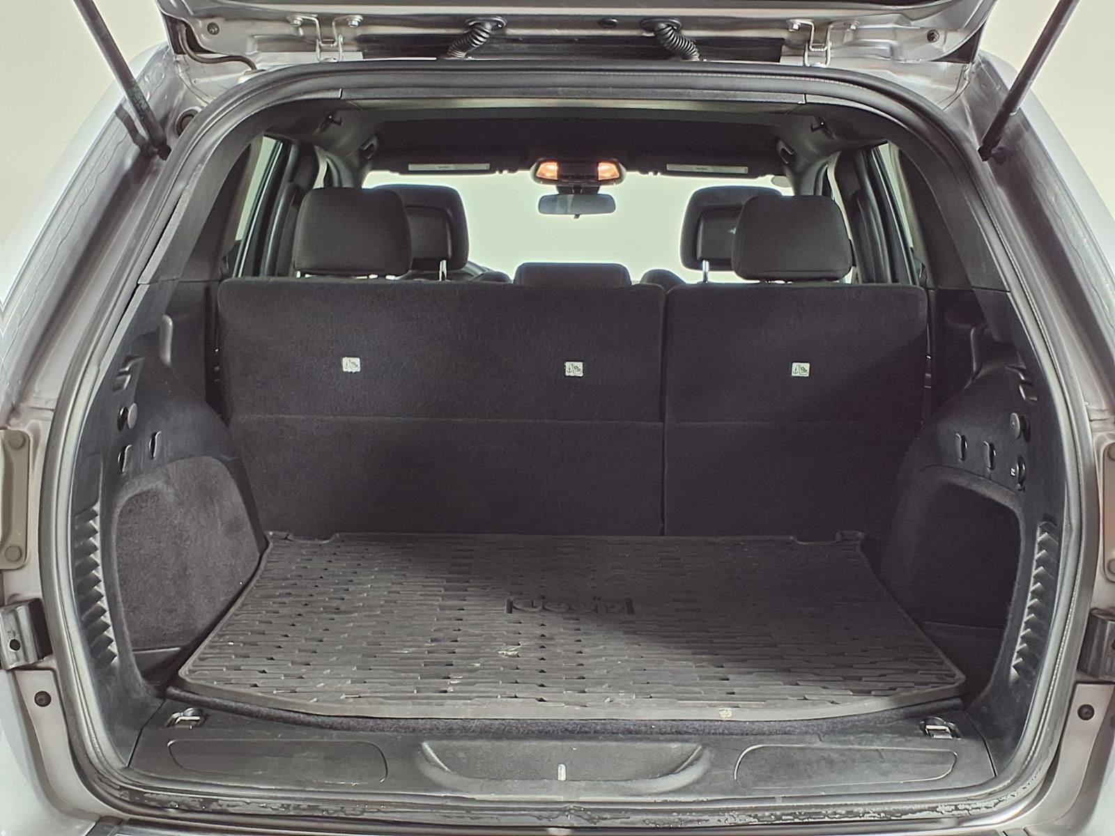 Used 2018 Jeep Grand Cherokee Laredo RWD image 14