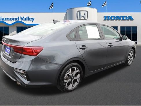 Used 2020 Kia Forte LXS FWD image 7
