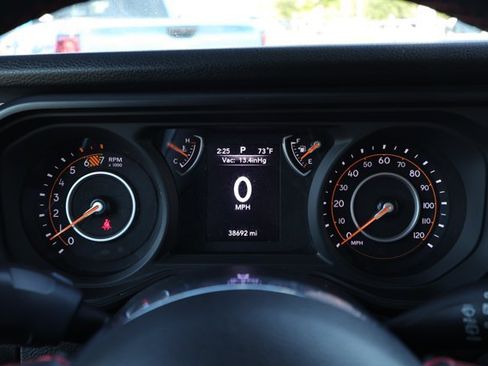 Used 2024 Jeep Wrangler Unlimited Sport AWD/4WD image 12