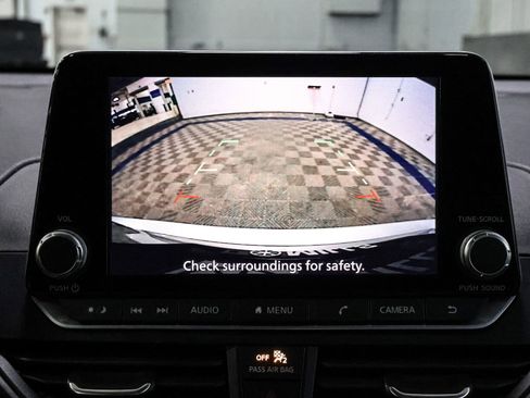 Used 2024 Nissan Altima 2.5 SV image 38