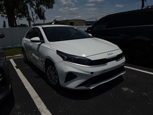 Certified 2023 Kia Forte LX FWD image 1
