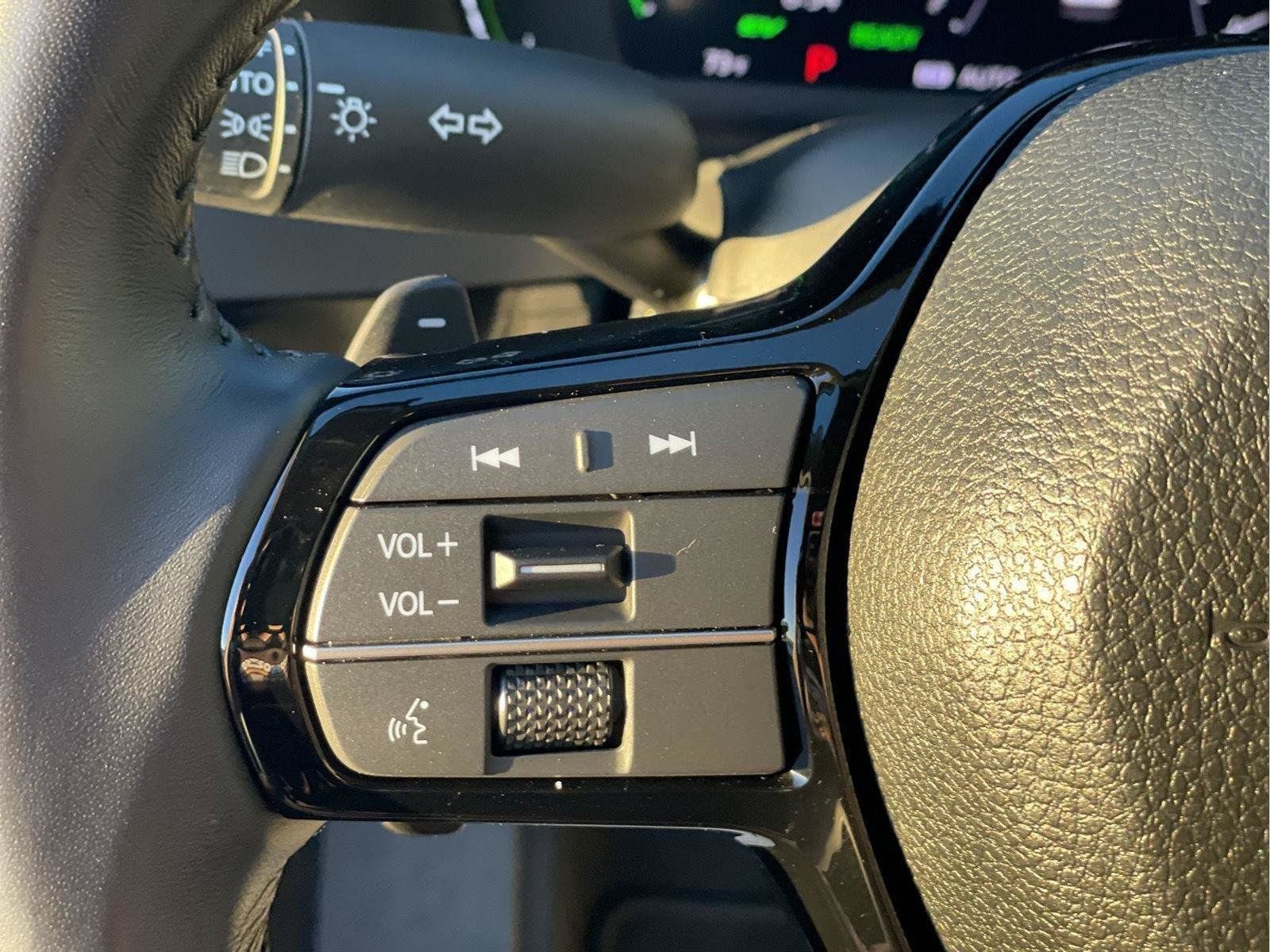 Used 2023 Honda Accord Touring image 29