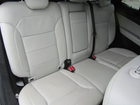 Used 2015 Mercedes-Benz ML 350 2WD image 24
