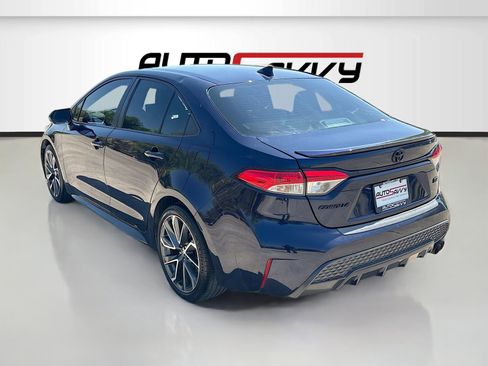 Used 2022 Toyota Corolla SE FWD image 5