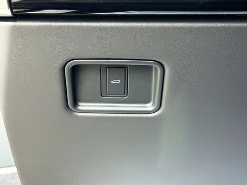 New 2026 Land Rover Range Rover SE AWD/4WD image 34