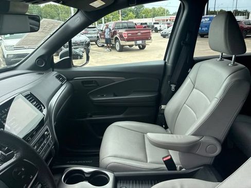 Used 2022 Honda Passport EX-L image 16