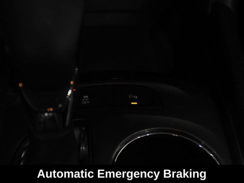 Used 2021 Chevrolet Malibu LT FWD image 27