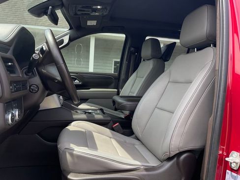 Used 2021 GMC Yukon SLT w/ SLT Premium Package image 10