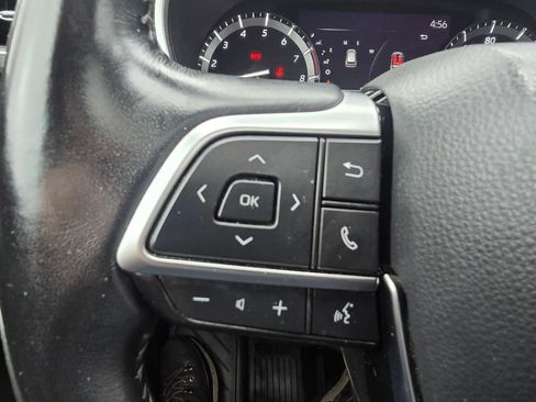 Used 2021 Toyota Highlander XLE image 20