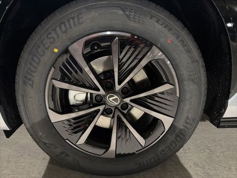 New 2026 Lexus RZ 450e 450e Premium image 4