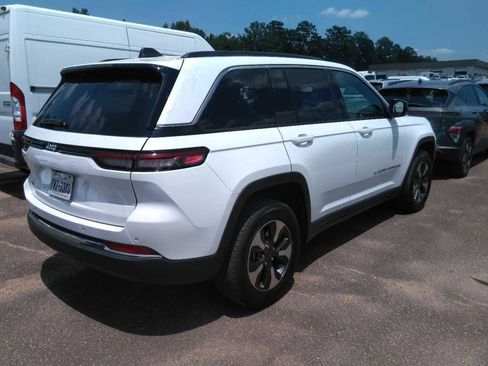 Used 2024 Jeep Grand Cherokee Limited 4xe AWD/4WD image 3
