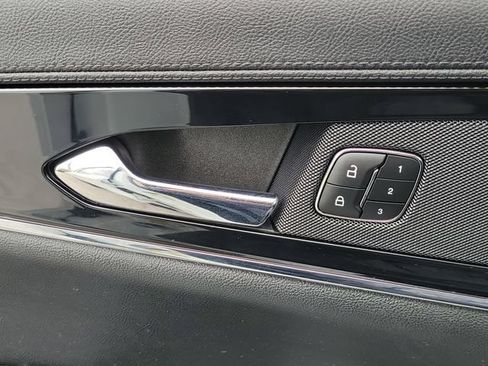 Certified 2023 Lincoln Nautilus FWD w/ Premium Package image 18