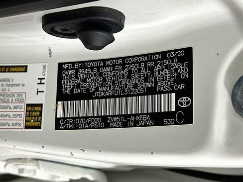 Used 2020 Toyota Prius LE FWD image 22