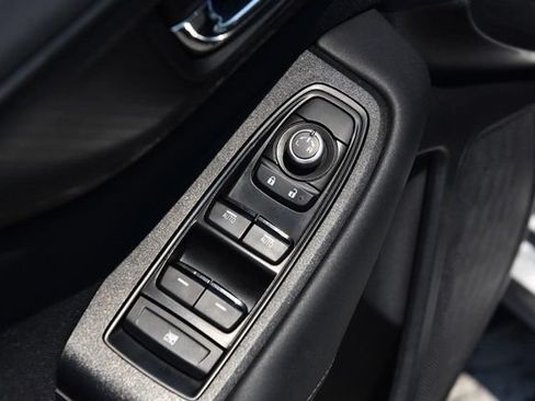 Used 2025 Subaru Legacy Premium AWD/4WD image 8