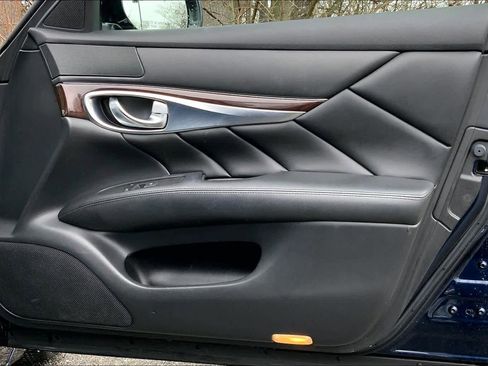 Used 2019 INFINITI Q70 L 3.7 AWD/4WD image 23