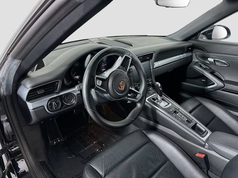 Used 2018 Porsche 911 Carrera S RWD image 4