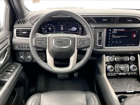 Used 2024 GMC Yukon Denali image 4