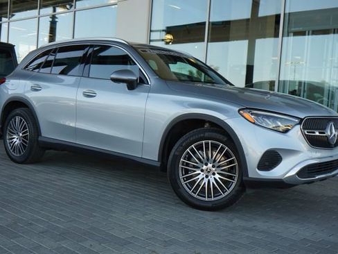 Used 2026 Mercedes-Benz GLC 300 image 1