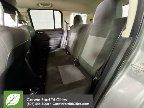 Used 2016 Jeep Patriot Sport image 23