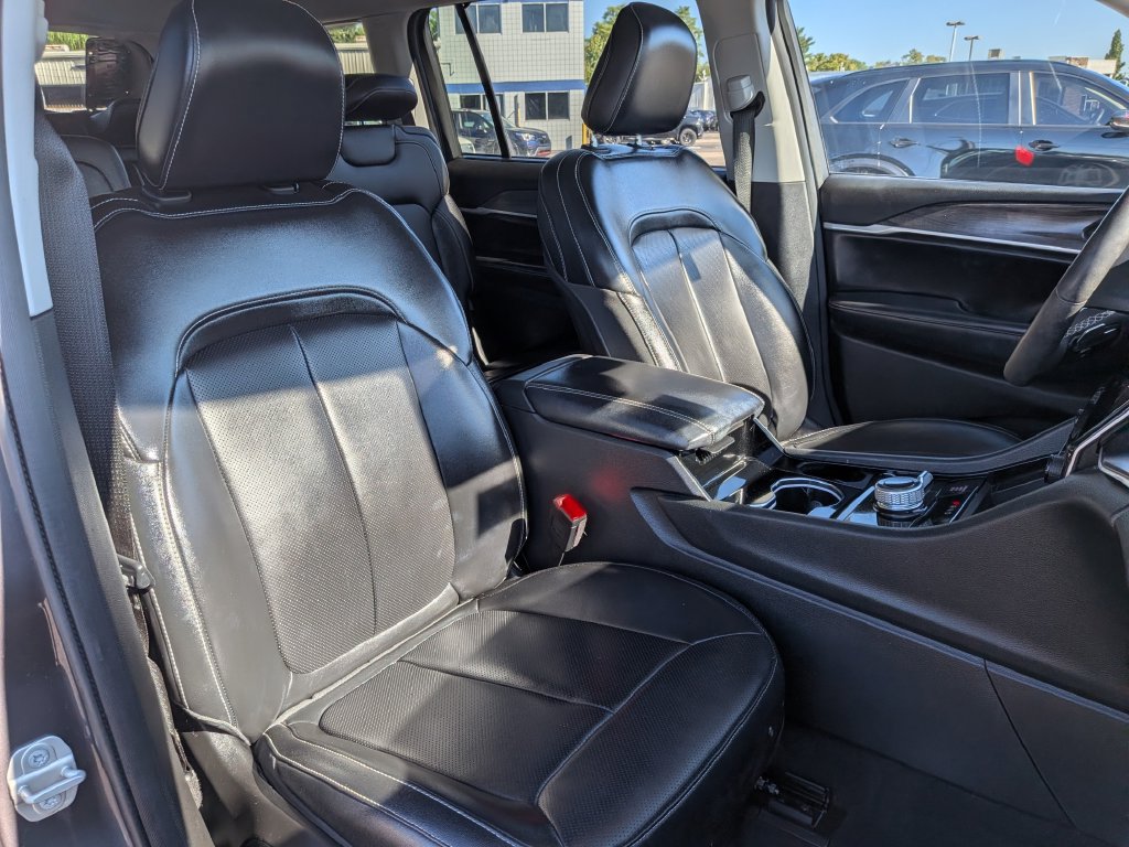 Used 2023 Jeep Grand Cherokee L Limited w/ Luxury Tech Group II AWD/4WD image 23