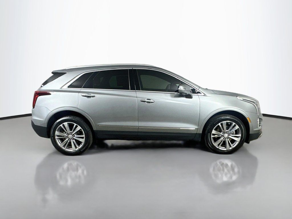 Used 2024 Cadillac XT5 Premium Luxury FWD image 7