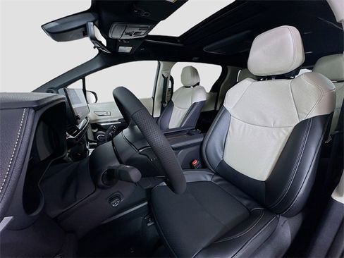 New 2026 Toyota Sienna Limited image 18