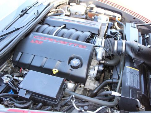 Used 2005 Chevrolet Corvette Convertible w/ Preferred Equipment Group RWD image 29