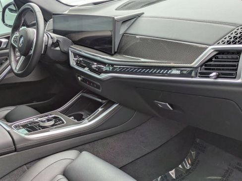 Used 2025 BMW X5 M60i image 21
