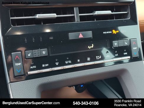 Used 2019 Toyota Avalon Limited w/ Advanced Safety Package image 26