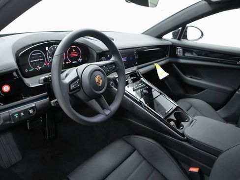 New 2026 Porsche Panamera image 4