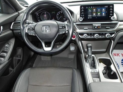 Used 2019 Honda Accord Sport image 12