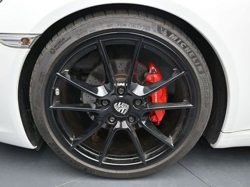 Used 2015 Porsche 911 Carrera RWD image 9