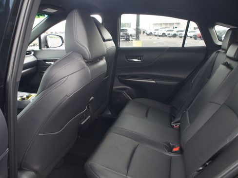 Used 2023 Toyota Venza Nightshade AWD/4WD image 14