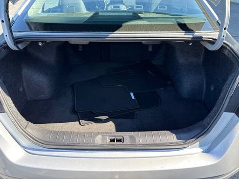Used 2024 Nissan Altima 2.5 SV FWD image 9