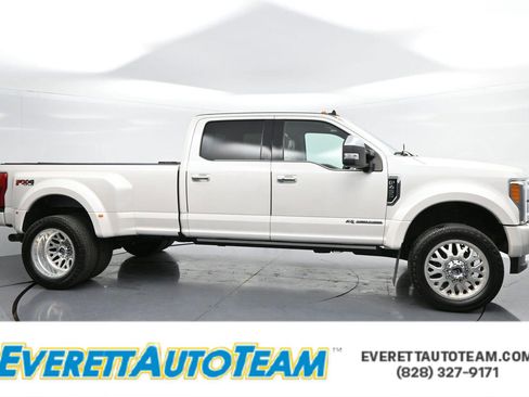 Used 2019 Ford F450 Platinum w/ Platinum Ultimate Package AWD/4WD image 1