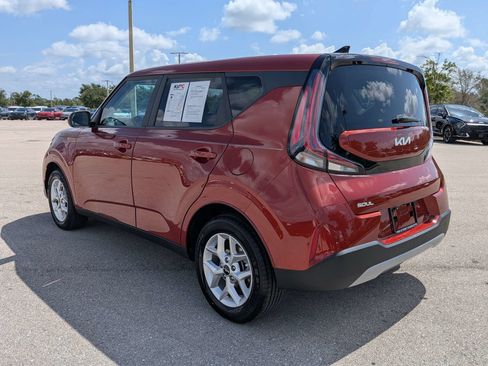 Certified 2024 Kia Soul LX w/ Option Group 015 FWD image 7