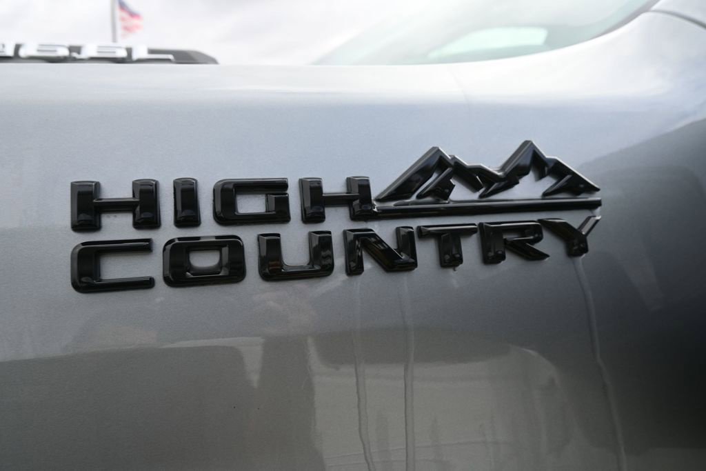 Used 2024 Chevrolet Silverado 2500 High Country w/ Technology Package AWD/4WD image 15