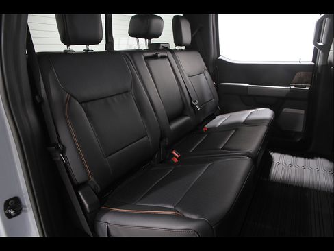 Used 2026 Ford F250 Lariat w/ Black Appearance Package AWD/4WD image 22