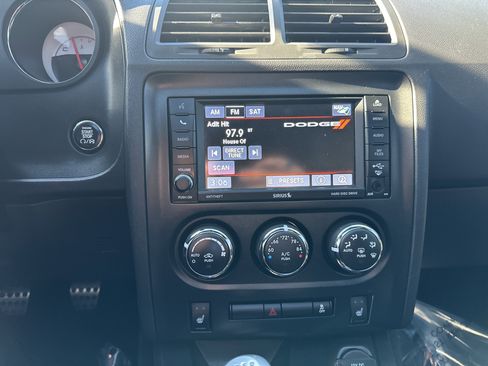 Used 2014 Dodge Challenger R/T image 13