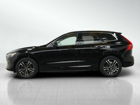 Used 2019 Volvo XC60 T6 Momentum w/ Multimedia Package image 2