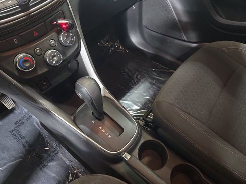 Used 2018 Chevrolet Trax LS image 26