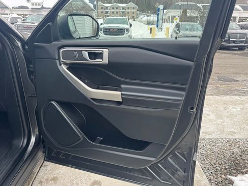 Used 2020 Ford Explorer XLT w/ Equipment Group 202A image 31