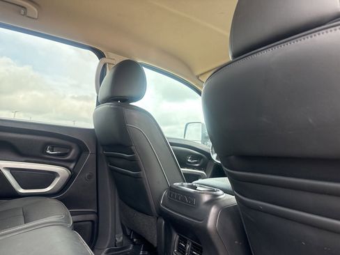 Used 2016 Nissan Titan PRO-4X AWD/4WD image 34