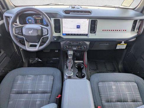New 2026 Ford Bronco Heritage Edition AWD/4WD image 15