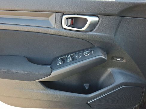 Used 2023 Honda Civic Sport image 13