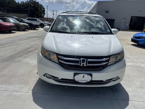 Used 2014 Honda Odyssey Touring image 2
