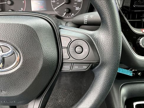 Certified 2025 Toyota Corolla LE image 22