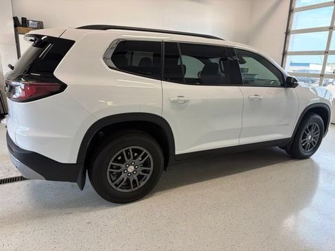 Used 2026 GMC Acadia Elevation w/ LPO, Floor Liner Package AWD/4WD image 9